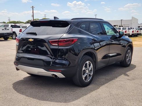 Used 2024 Chevrolet Blazer LT w/ LPO, Floor Liner Package FWD image 4