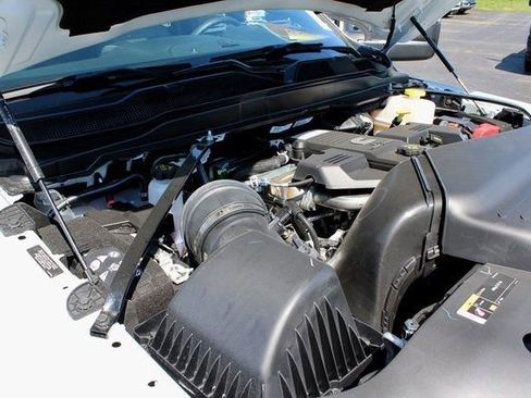 New 2024 RAM 5500 Tradesman w/ Chrome Appearance Group image 22