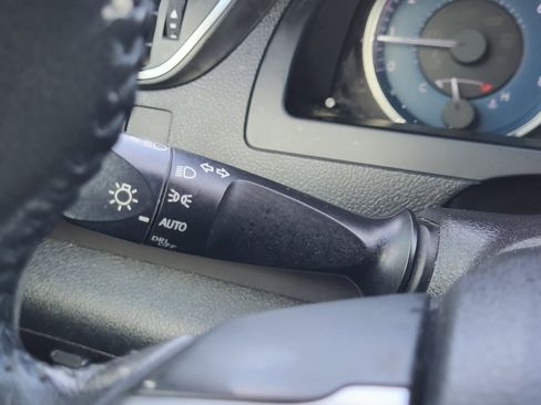 Used 2017 Toyota Camry XLE image 32