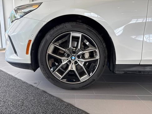 Used 2026 BMW 530i xDrive AWD/4WD image 10