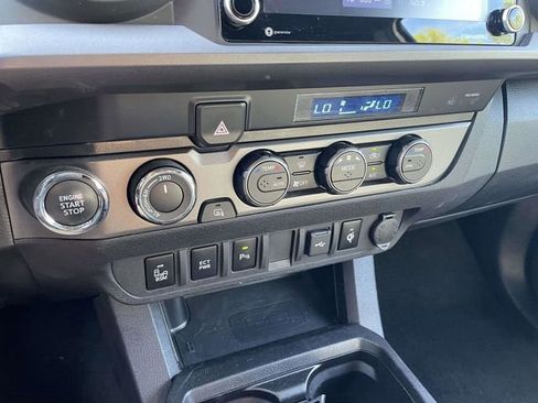 Used 2023 Toyota Tacoma TRD Off-Road w/ Technology Package AWD/4WD image 30