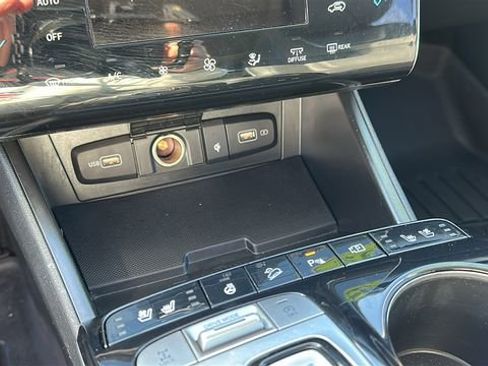 Used 2023 Hyundai Tucson Limited w/ Cargo Package image 17