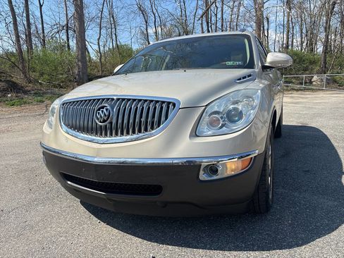 Used 2008 Buick Enclave CXL w/ Entertainment Package #3 image 5