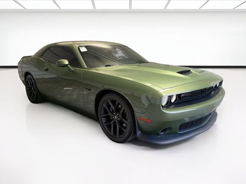 Used 2023 Dodge Challenger R/T w/ Blacktop Package RWD image 3