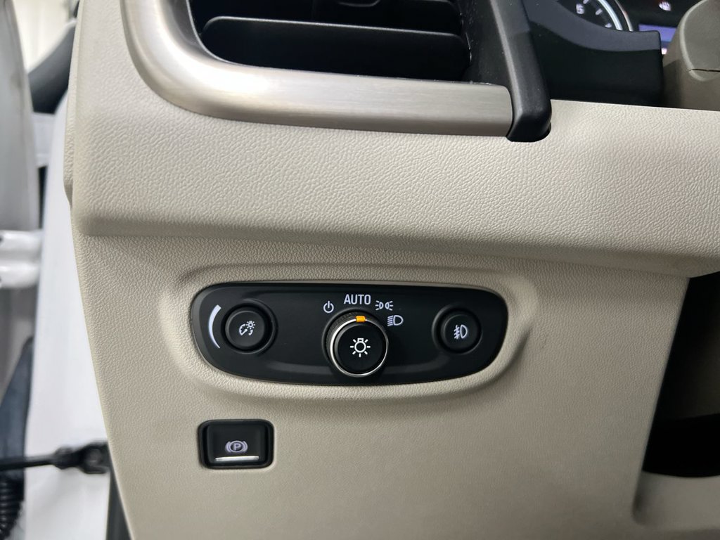 Used 2019 GMC Terrain Denali w/ Advanced Safety Package AWD/4WD image 19