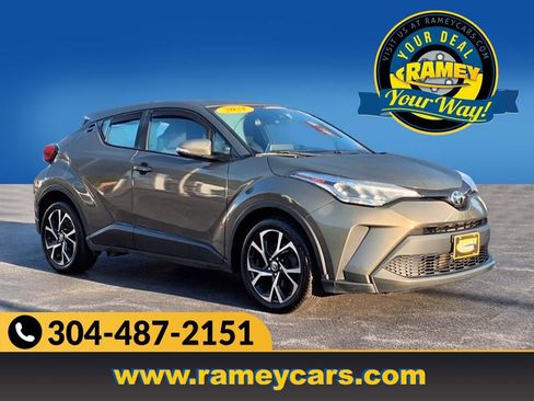 Used 2021 Toyota C-HR XLE image 1