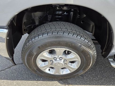 Used 2024 RAM 2500 Big Horn AWD/4WD image 23