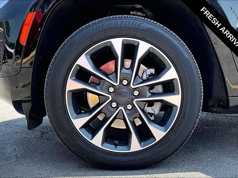 Used 2021 Jeep Grand Cherokee L Overland w/ Luxury Tech Group IV AWD/4WD image 34
