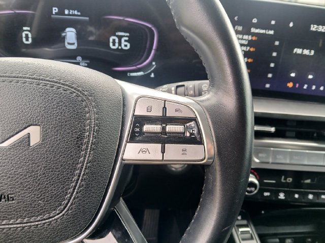 Certified 2024 Kia Telluride S w/ S Sunroof Package FWD image 32