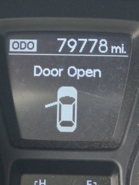 Used 2013 Hyundai Elantra GT w/ Tech Pkg FWD image 6