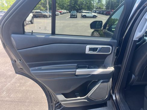 Certified 2021 Ford Explorer XLT w/ Equipment Group 202A AWD/4WD image 26