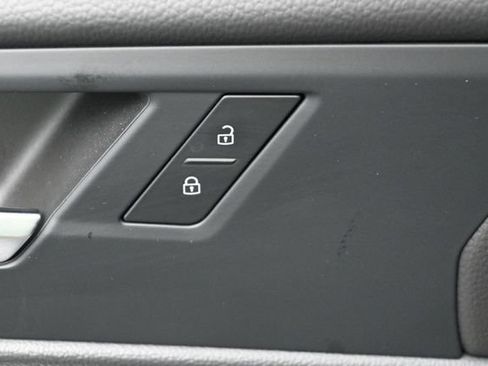 Used 2023 Volkswagen Jetta SE w/ Panoramic Sunroof Package FWD image 14