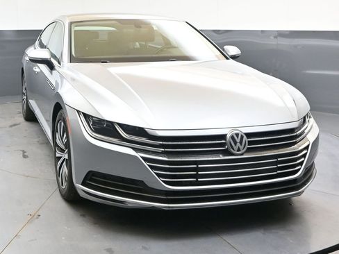 Used 2019 Volkswagen Arteon SE FWD image 8