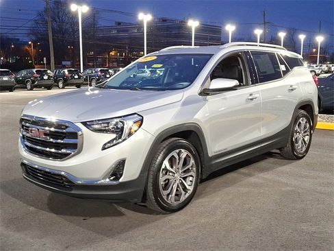 Used 2020 GMC Terrain SLT w/ Preferred Package image 4