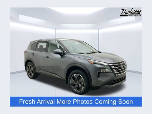 Used 2025 Nissan Rogue SV FWD image 1
