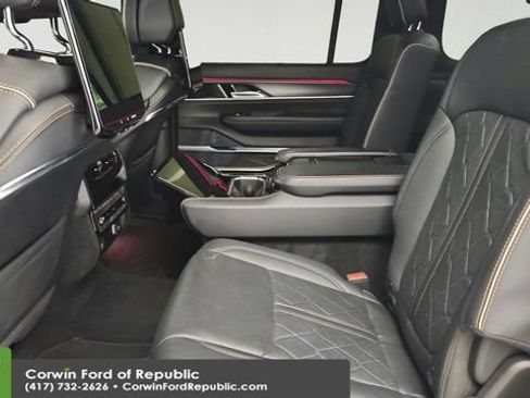 Used 2024 Jeep Grand Wagoneer Series III w/ Rear Seat Video Group 1 AWD/4WD image 27