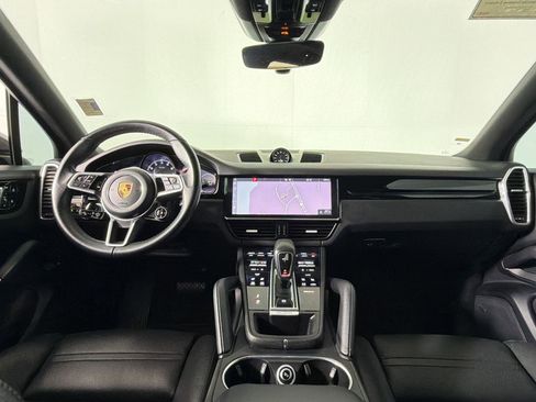 Used 2019 Porsche Cayenne E-Hybrid AWD/4WD image 16