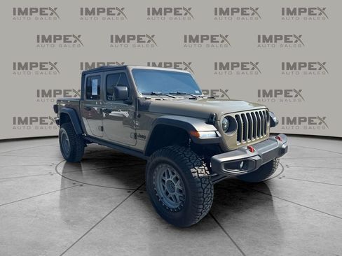 Used 2020 Jeep Gladiator Sport AWD/4WD image 4