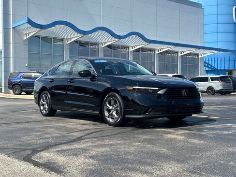 Used 2024 Honda Accord EX image 3