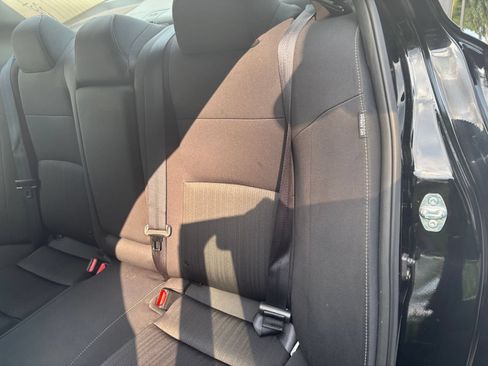 Used 2025 Nissan Altima 2.5 SV FWD image 32