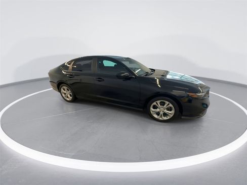 Used 2024 Honda Accord LX image 8