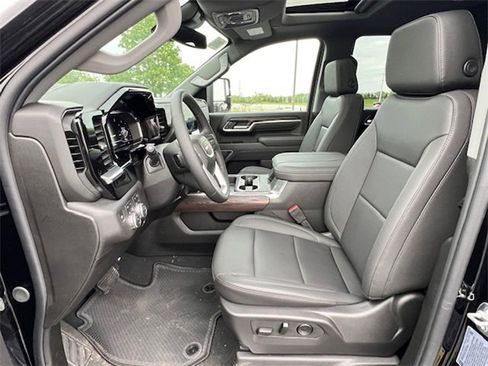 New 2025 GMC Sierra 2500 SLT w/ SLT Premium Package image 14