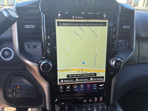 Used 2019 RAM 2500 Laramie w/ Night Edition image 11