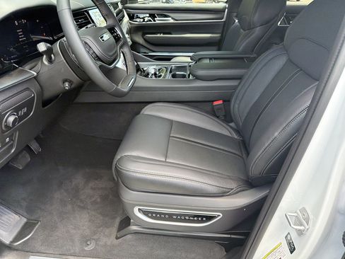 New 2026 Jeep Grand Wagoneer L Summit w/ Premium Group III AWD/4WD image 11