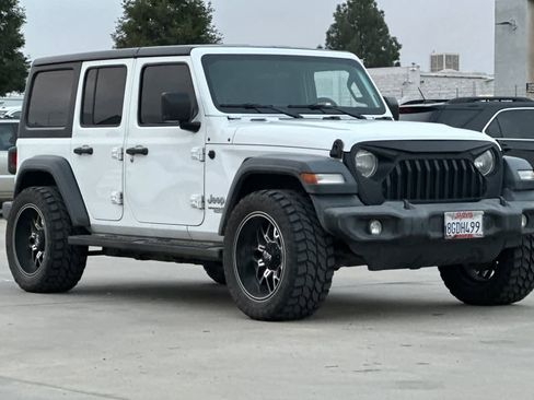 Used 2018 Jeep Wrangler Unlimited Sport image 10