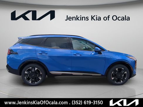 New 2026 Kia Sportage SX FWD image 2
