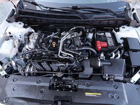 Used 2025 Nissan Altima 2.5 SV image 25