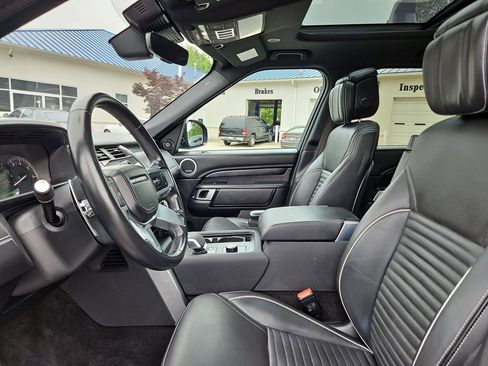 Used 2023 Land Rover Discovery HSE R-Dynamic AWD/4WD image 24