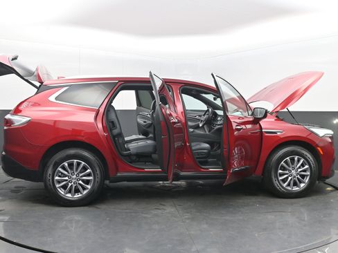 Used 2024 Buick Enclave Premium image 45