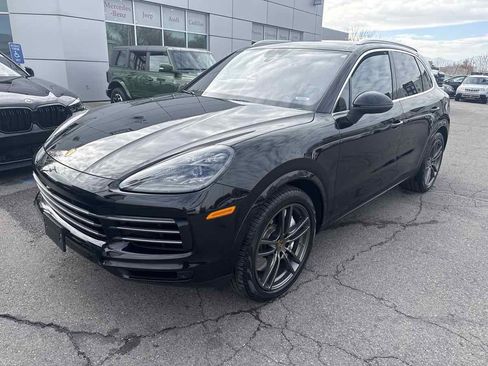 Used 2020 Porsche Cayenne S image 2