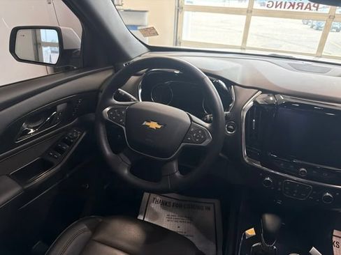 Used 2023 Chevrolet Traverse High Country AWD/4WD image 37