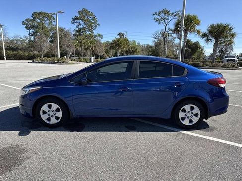 Used 2018 Kia Forte LX w/ LX Rear Camera Package image 6