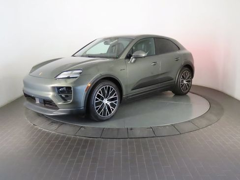 Certified 2025 Porsche Macan 4 Electric AWD/4WD image 1