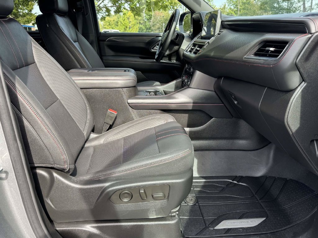 Used 2023 Chevrolet Tahoe RST w/ Luxury Package AWD/4WD image 15