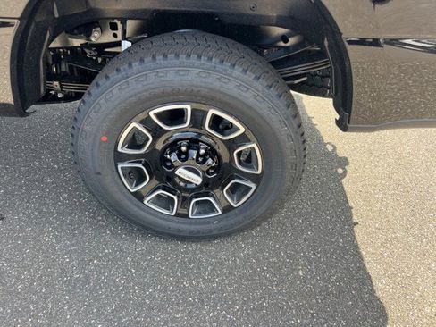 New 2025 Ford F350 Platinum w/ FX4 Off-Road Package image 26