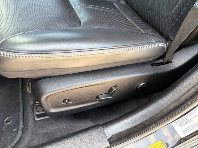 Used 2014 Chrysler 300 C AWD/4WD image 29