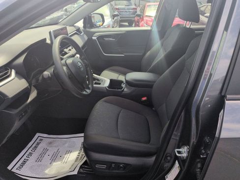 Certified 2025 Toyota RAV4 XLE AWD/4WD image 9