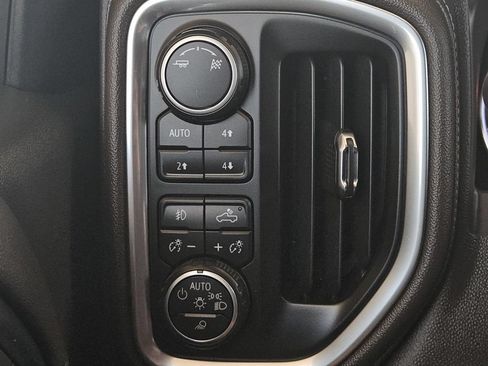 Used 2019 Chevrolet Silverado 1500 LT Trail Boss AWD/4WD image 21