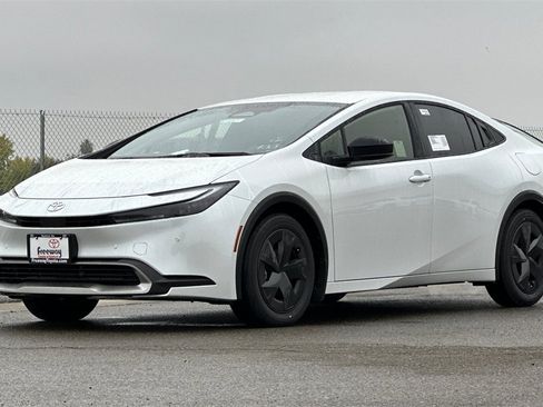 New 2026 Toyota Prius SE image 8