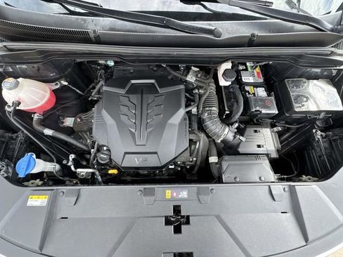 Used 2023 Kia Carnival SX Prestige image 10