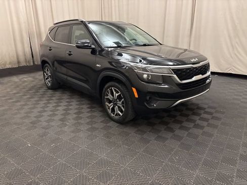 Used 2023 Kia Seltos EX AWD/4WD image 3