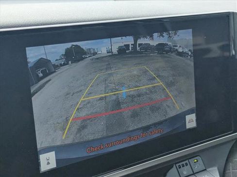 Used 2025 Toyota Camry XLE FWD image 11