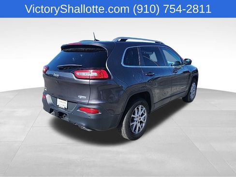 Certified 2016 Jeep Cherokee Latitude w/ Safety/Convenience Group image 27