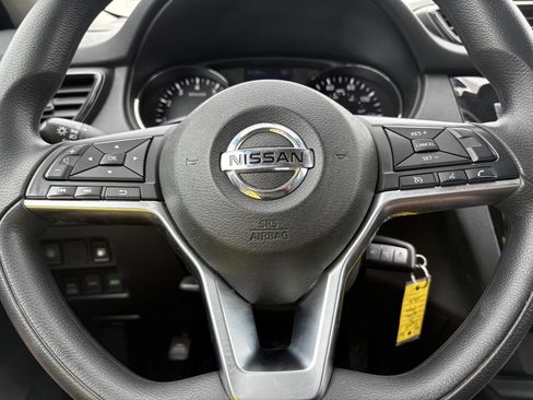 Used 2020 Nissan Rogue S AWD/4WD image 10