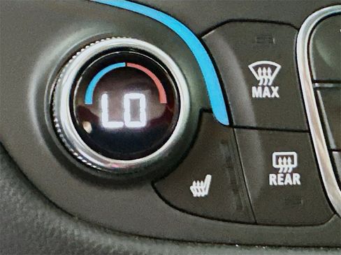 Used 2022 Chevrolet Equinox RS image 20