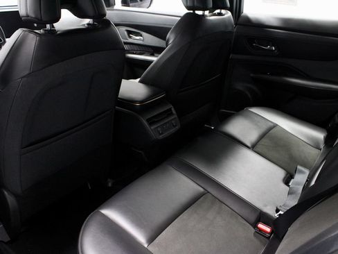 Certified 2023 Nissan Ariya AWD image 21